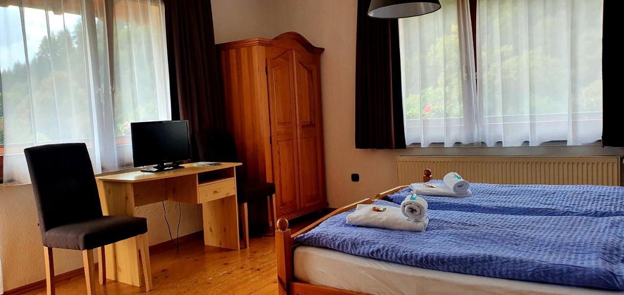 Gruener Baum Hotel Neckargerach Екстериор снимка